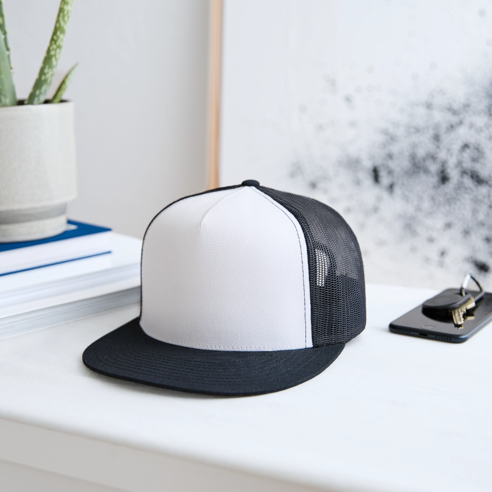 STUD Trucker Hat - white/black